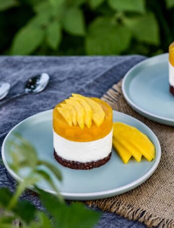 Свежи Мини десерти с желе от манго